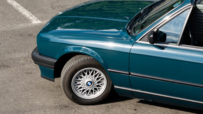 1992 BMW E30 318 in Antwerp 2