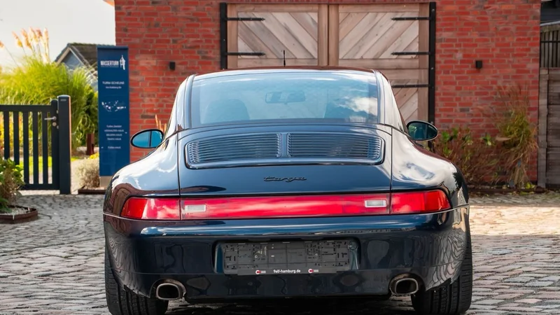 1998 Porsche 911 (993) in Munich 3