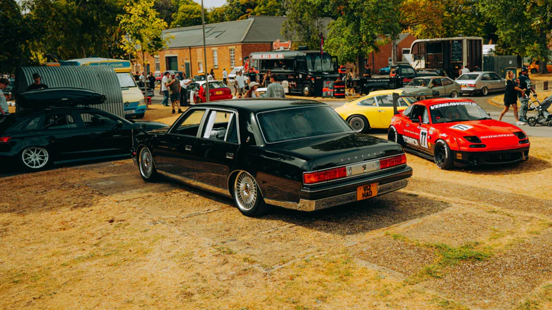 2013 Toyota Century in Crowborough 10