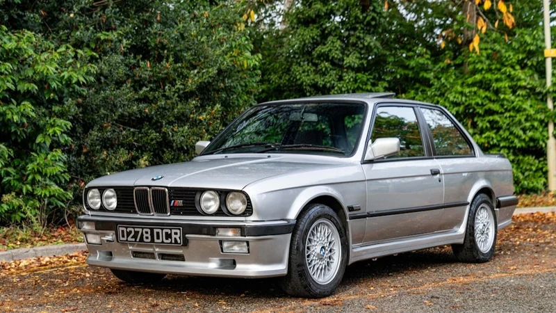 1986 BMW 325i Sport in Harrow 1