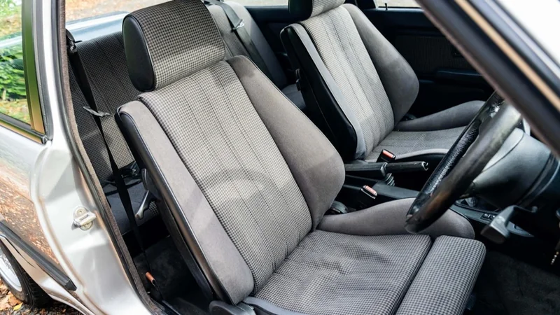 1986 BMW 325i Sport in Harrow 6