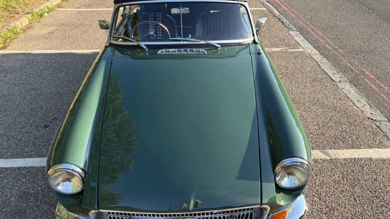 1971 MG B Roadster in London 6