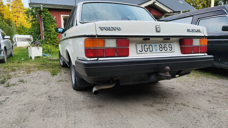 1988 Volvo 244 in Holmsveden 5