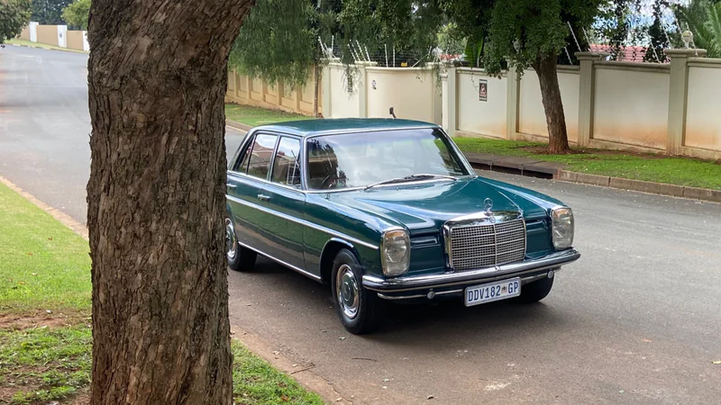 1970 Mercedes-Benz 230.6 in Randburg 3