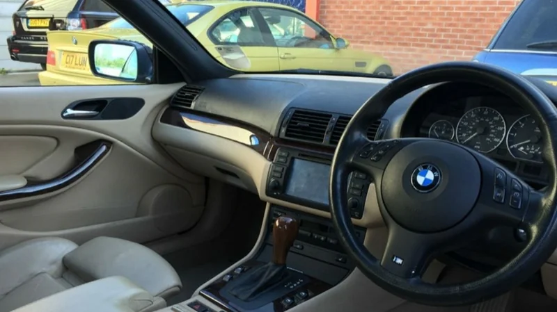 2001 BMW 330 Ci in Crawley 2