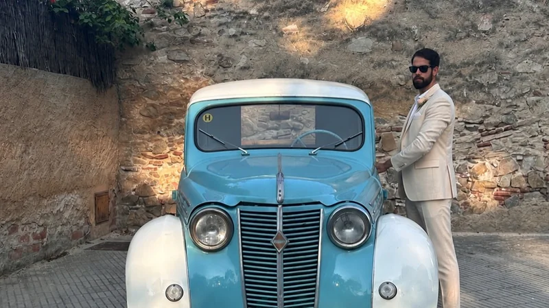 1957 Renault Juvaquatre R2101 in Vilassar de Mar 4