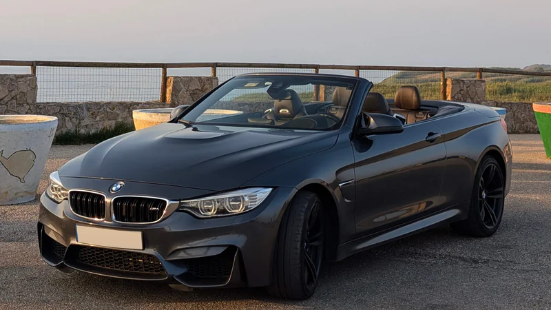 2015 BMW M4 in Coimbra 3