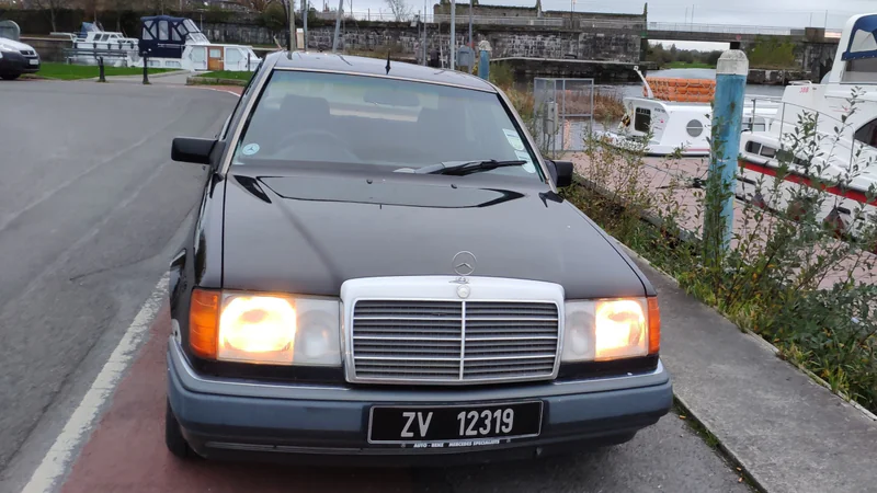 1990 Mercedes-Benz 230e in Dublin 6 4
