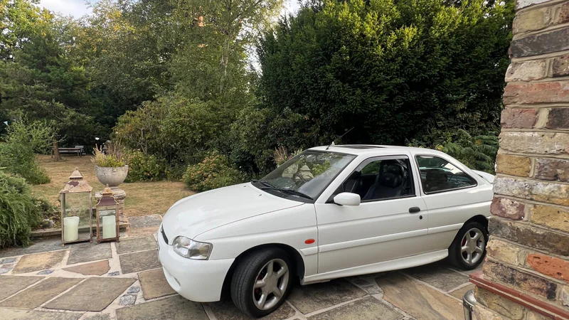 1998 Ford Escort in London 3