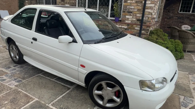 1998 Ford Escort in London 2