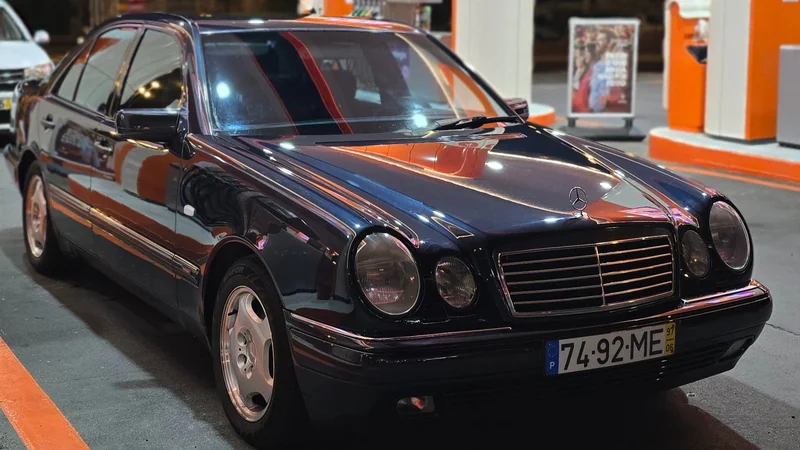 1997 Mercedes-Benz 300 E in Lisboa 2