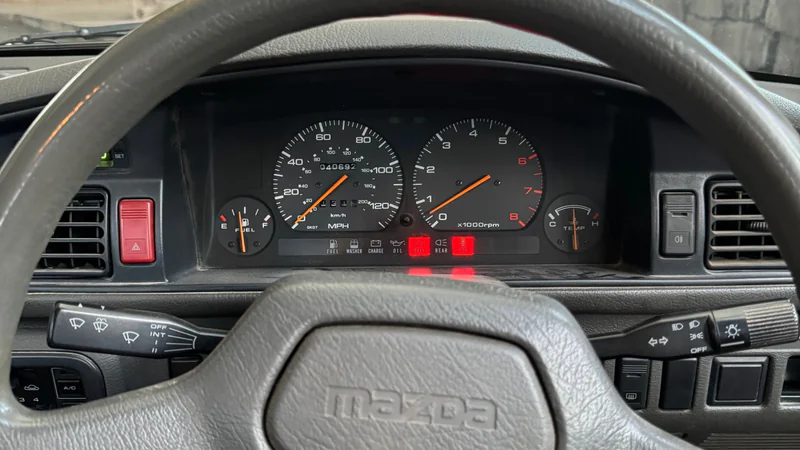 1989 Mazda 626 in Attard 7