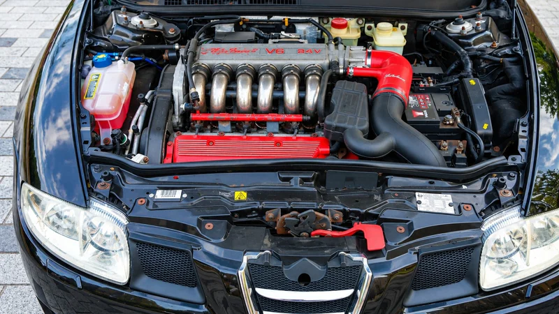 2004 Alfa Romeo GT in London 3