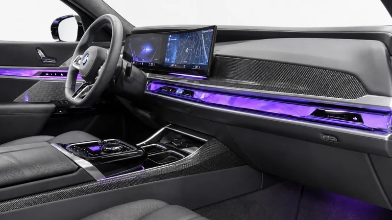 2023 BMW i7 xDrive60 M Sport in Rasta 4