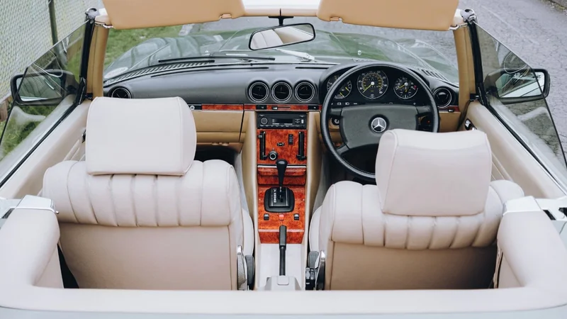 1982 Mercedes-Benz 280 Sl in London 11