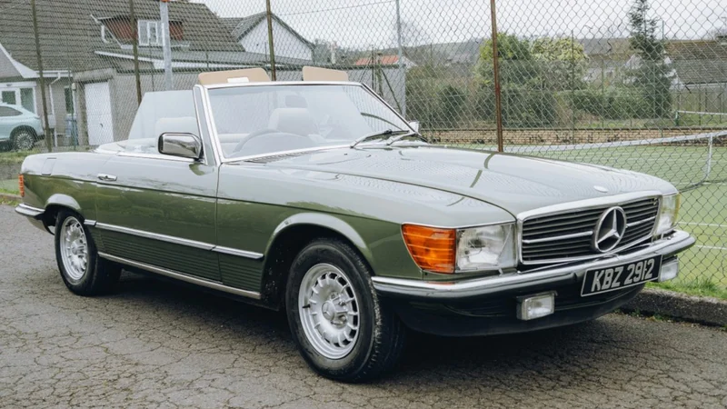 1982 Mercedes-Benz 280 Sl in London