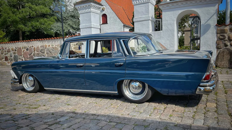 1963 Mercedes-Benz W111 in Kastrup 3