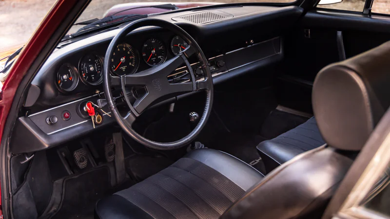 1969 Porsche 911 2.4 in Nice 2