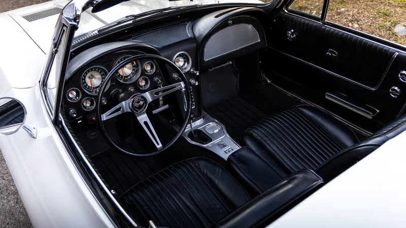 1963 Chevrolet Corvette C2 in Nice 2