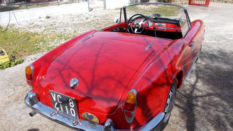 1962 Alfa Romeo Giulietta Spider in Pezze di greco 3