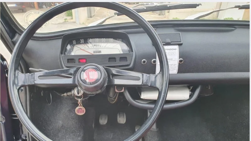 1968 Fiat 500 d’epoca in Pezze di greco 4