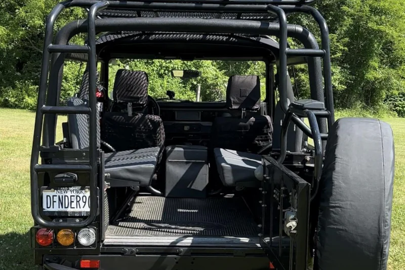 1997 Land Rover Defender 90 Base 5