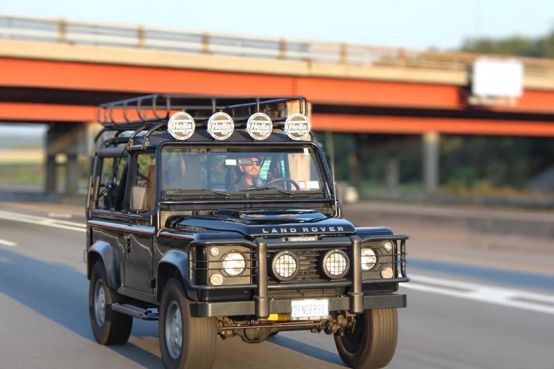 1997 Land Rover Defender 90 Base 12
