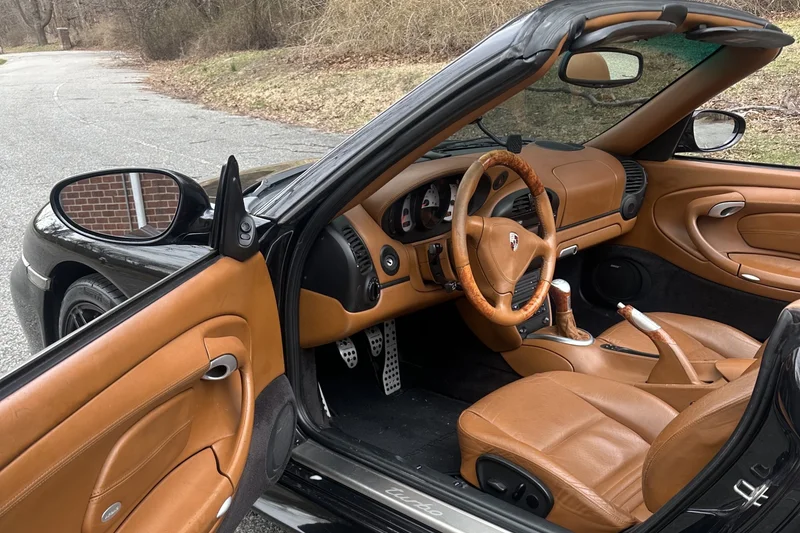 2004 Porsche 911 Turbo 10