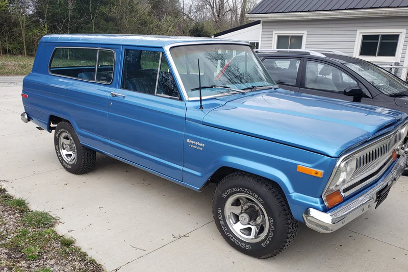 1977 Jeep Cherokee Base 2