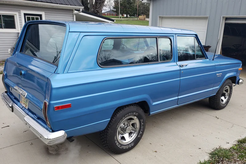 1977 Jeep Cherokee Base 4