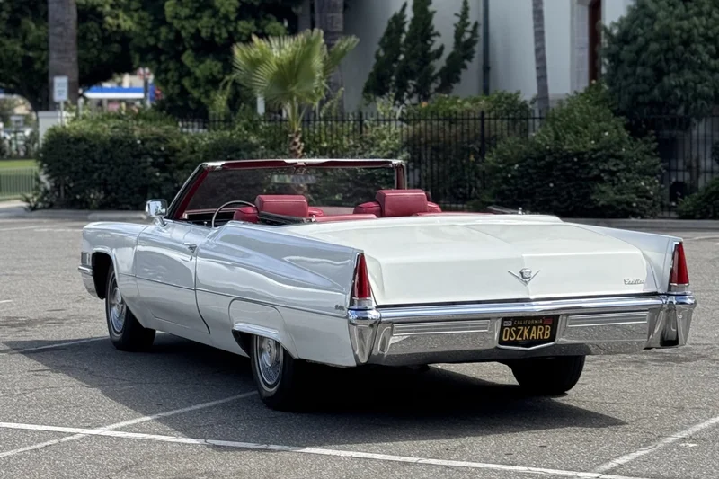 1969 Cadillac DeVille Base 3