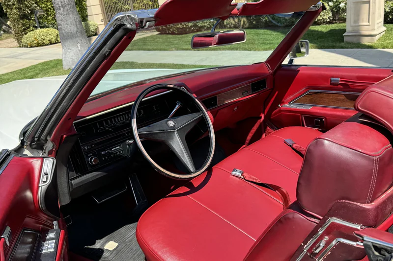 1969 Cadillac DeVille Base 6