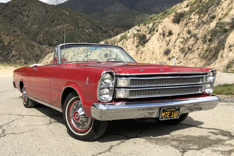 1966 Ford Galaxie 500 XL 3