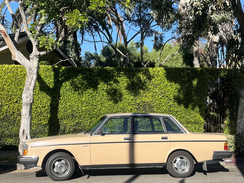 1985 Volvo 240 in Marina Del Rey 2