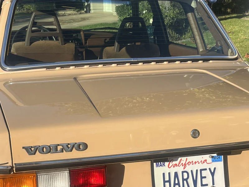 1985 Volvo 240 in Marina Del Rey 4