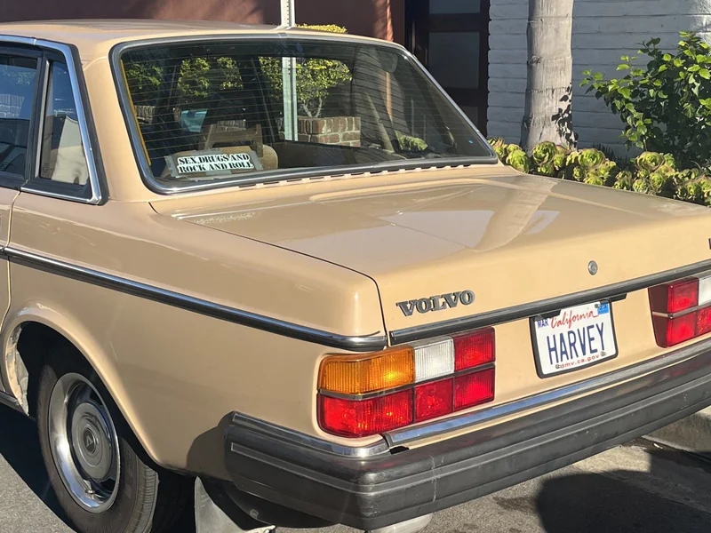 1985 Volvo 240 in Marina Del Rey 8