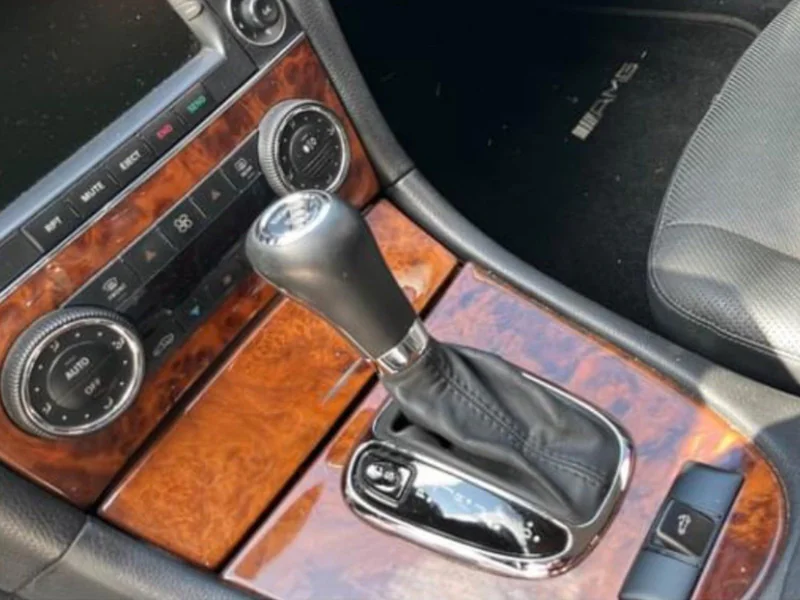 2009 Mercedes-Benz CLK550 Base 2