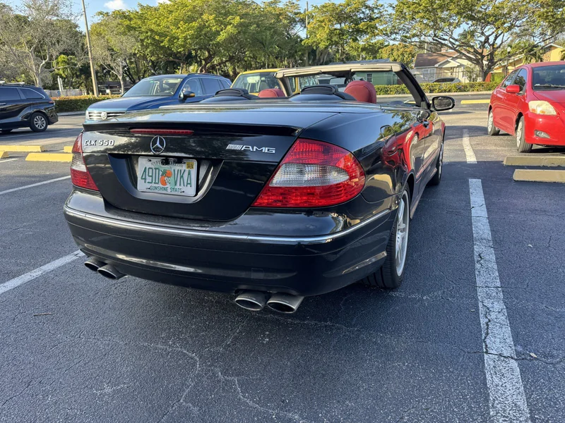 2009 Mercedes-Benz CLK550 Base 4