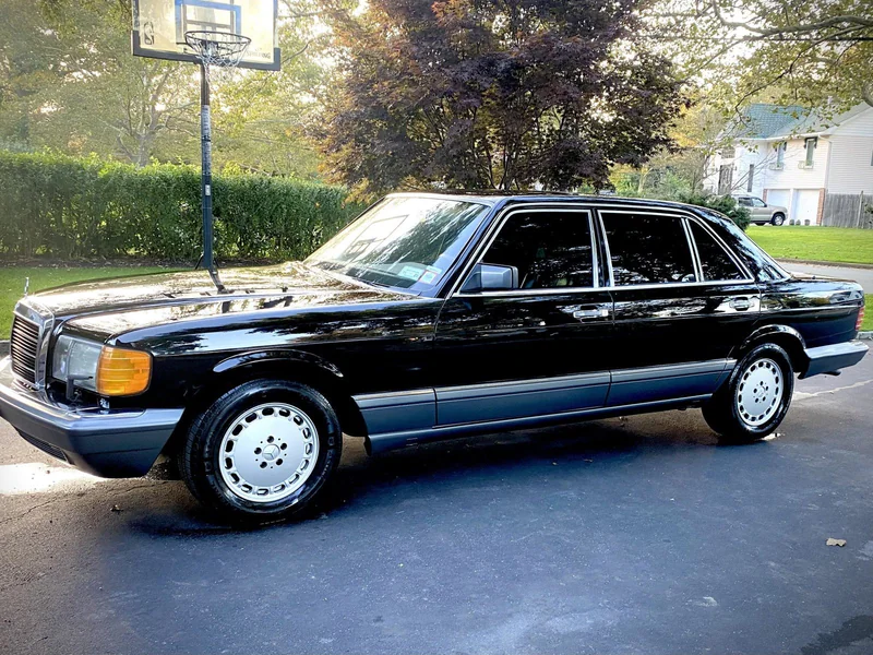 1991 Mercedes-Benz 560SEL