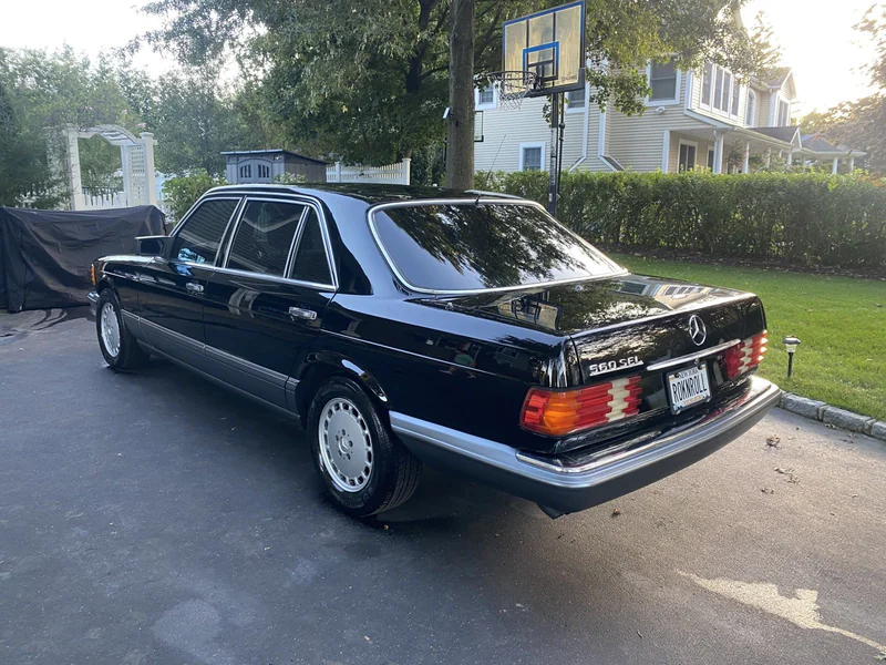 1991 Mercedes-Benz 560SEL