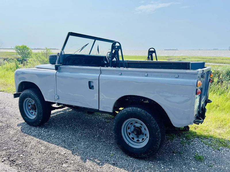 1976 Land Rover Series III 4
