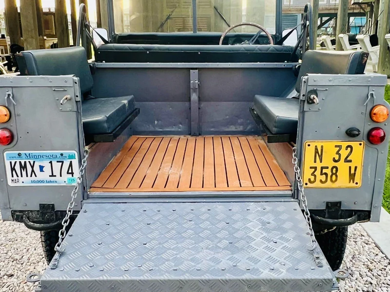 1976 Land Rover Series III 8