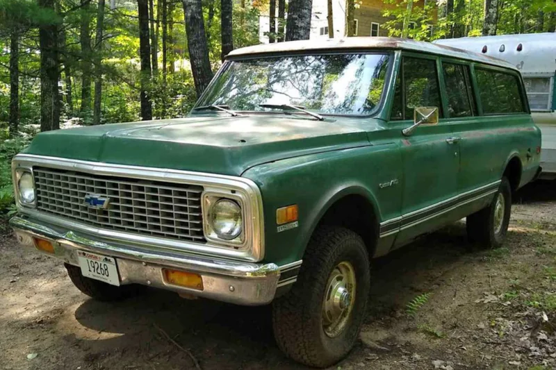 1972 Chevrolet K10 Suburban Custom 3
