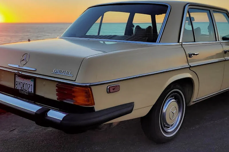 1976 Mercedes-Benz 240D