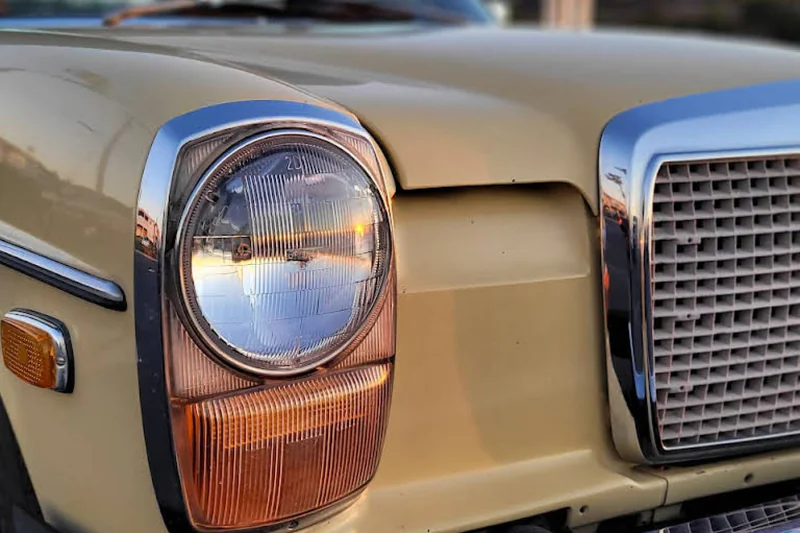 1976 Mercedes-Benz 240D