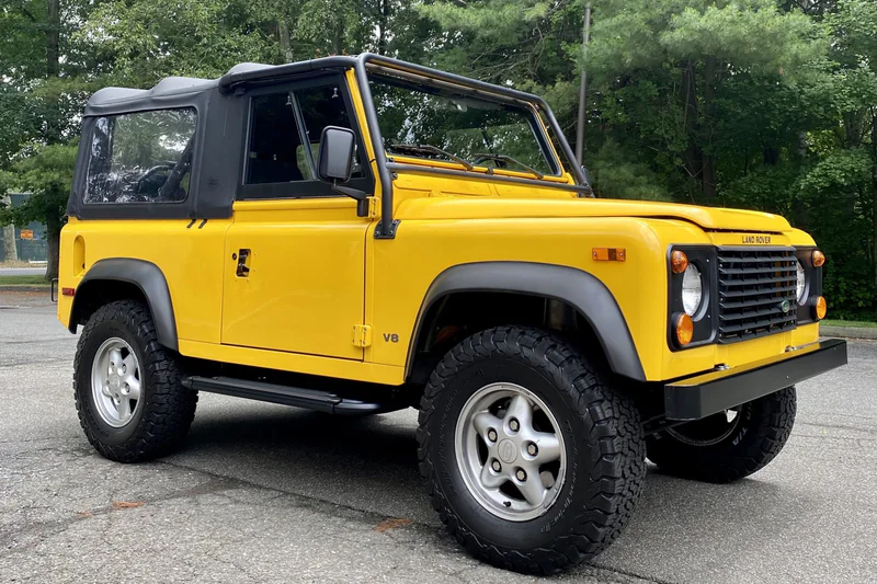 1995 Land Rover Defender 90 (Truck) Base 3