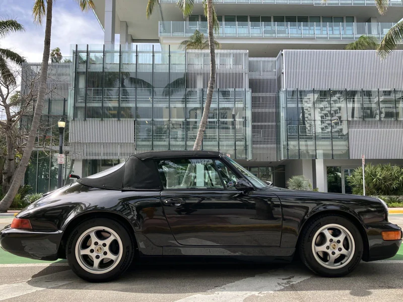 1993 Porsche 911 Carrera 2 11