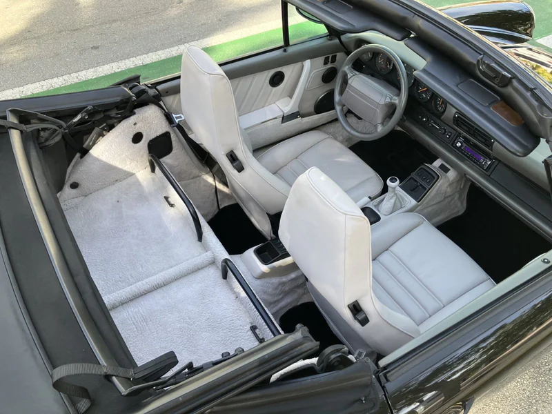1993 Porsche 911 Carrera 2 16