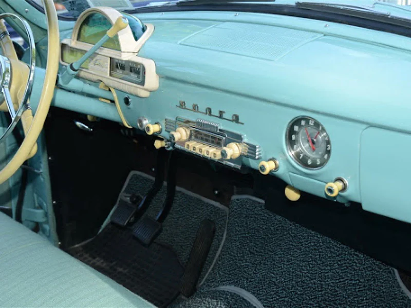 1957 Volga Gaz-21 2