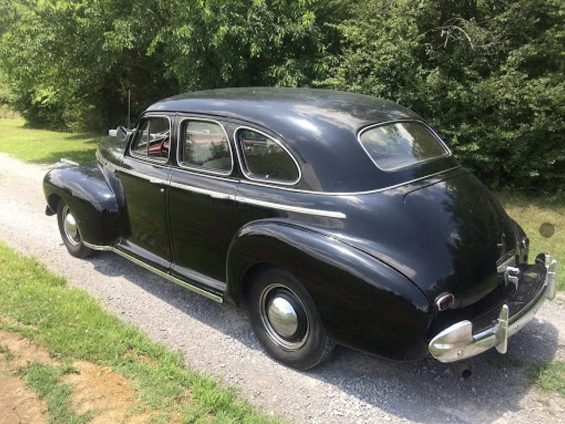 1941 Chevrolet Sedan 2